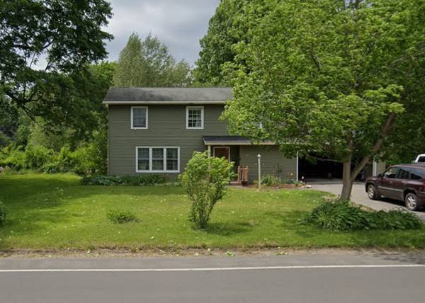 – Recently renovated one-bedroom,

$1,000