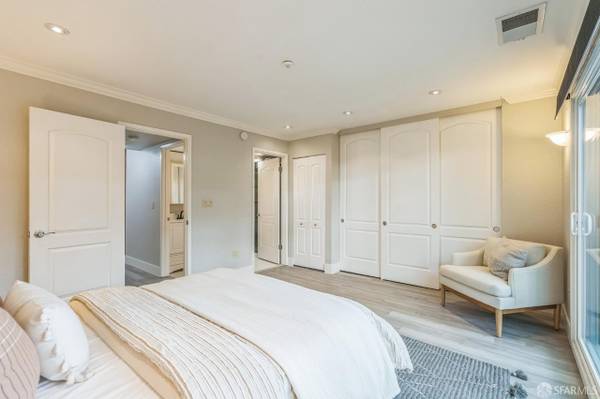 $1,020 / 1br - Condominio moderno de un dormitorio en una excelente ubicación con dos patios (walnut creek)63790049826433120