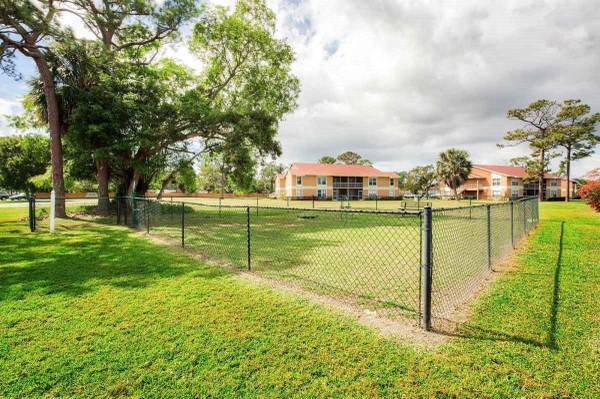 $1,990 / 2br - 1065ft2 - Comfortable 2 bd 2 ba in West Palm Beach lakeside community (West Palm Beach - Serrano Apartments)64049281277442120