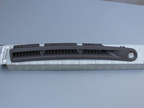 Nissan Maxima Front Defroster Grille 1