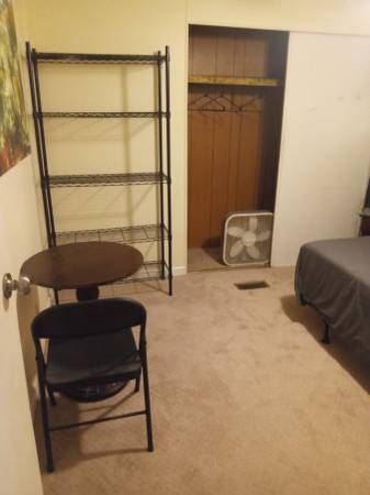 $200 / 1br - 136ft2 - Private room in large dblwide. (Pompano Beach)63906442446467121