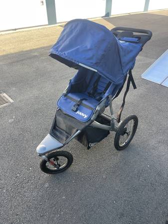 Joovy zoom 360 ultralight jogging stroller 1
