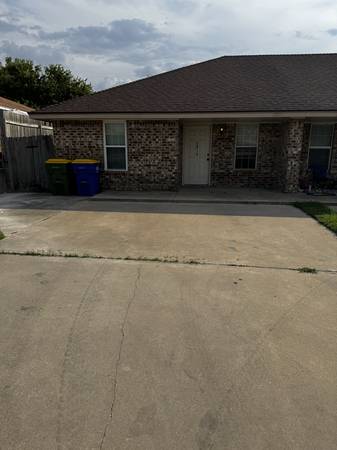 $1400.00 / 3br - 1200ft2 - Modern 3 Bed/2 Bath Single Unit in Troy, TX - Available 10/01 - $1400/63843414806273123
