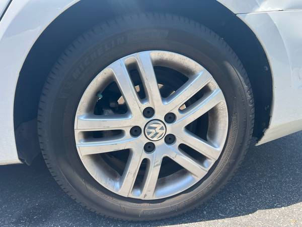 VW Jetta 2018 - $8,770 (Calabasas)63615976363009124