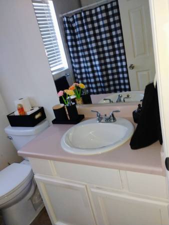 $700 / 1br - Room for rent (Sandy)63674345786881121
