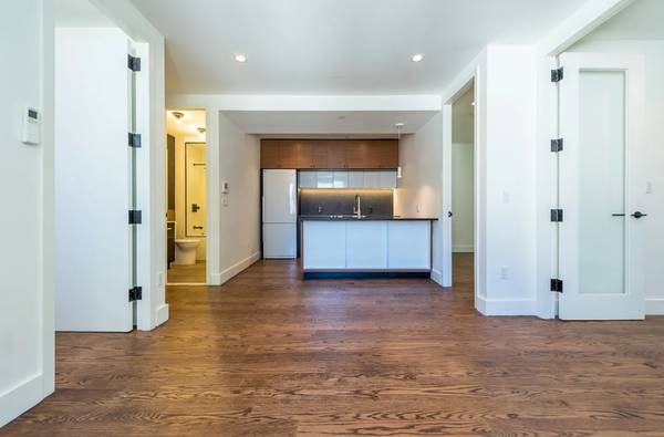 $3,200 / 3br - ✨ Spacious 3BR w/ Modern Kitchen & Laundry – Prospect Lefferts Gardens (Prospect Lefferts Gardens)63788482260739121
