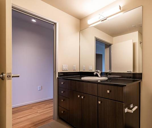 $1,636 / 566ft2 - Cocina con isla, acceso a internet de alta velocidad, electrodomésticos de acero inoxidable (Ballard-Seattle)63852483439489123