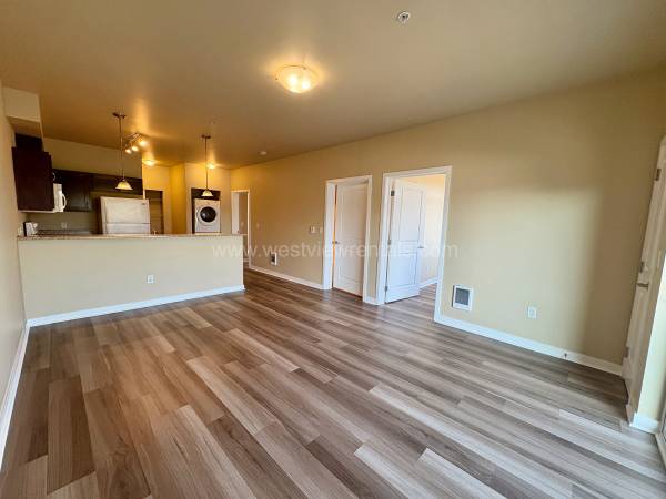 $2,095 / 2br - 810ft2 - Shearwater #402 | Spacious 2 Bed/2 Bath w/ Assigned Parking (Downtown Bellingham)63920958229378124