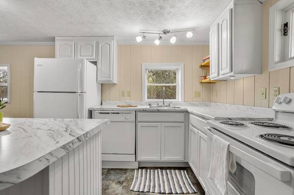 $950.00 / 2br - The Laurels63795928837633124