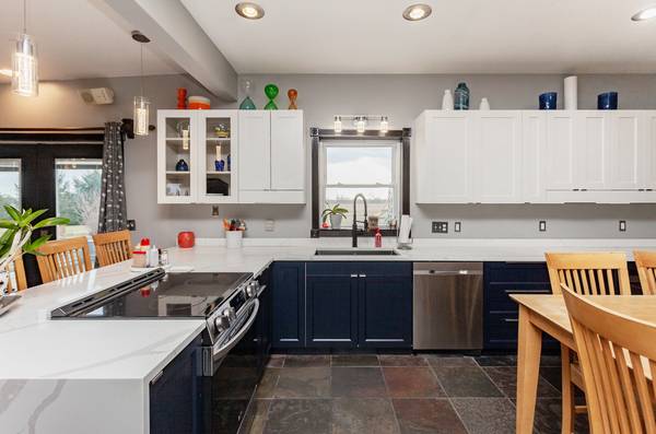 $799,000 / 4br - 2580ft2 - ACREAGE / 16 ACRES LAND (Ankeny, IA)64308410461698123