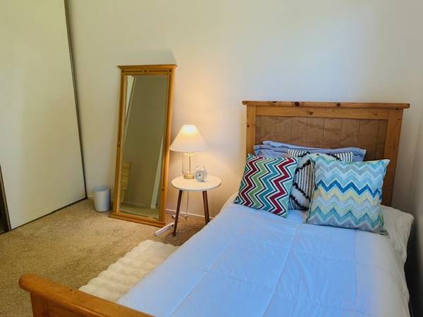 $1,200 Cute Clean ad Clutter Free - Furnished Room For Rent (novato)63790050137219121