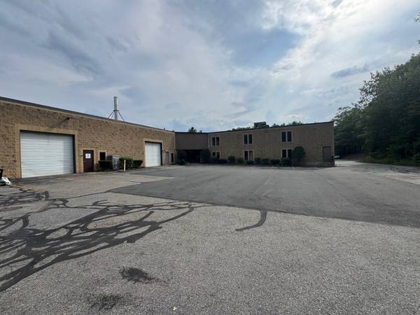 $14 / 9100ft2 - High Bay Warehouse Unit #1 (2 units available) (Littleton)63856339582467124