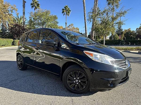 2015 Nissan Versa Note SV 4dr Hatchback 1