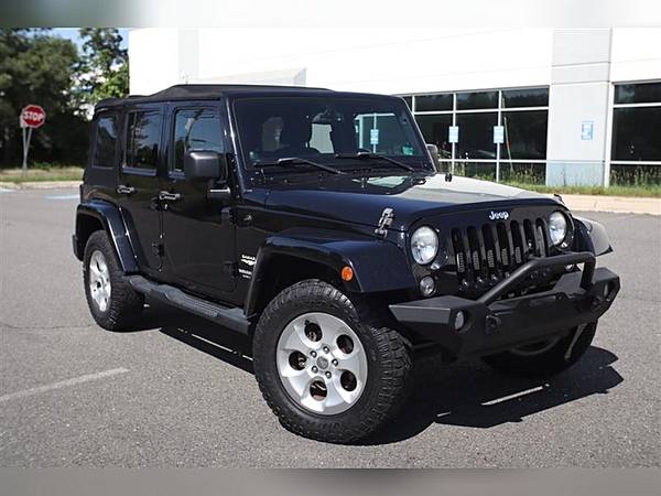 2014 JEEP WRANGLER UNLIMITED Sahara - $12995.0063618593950851121