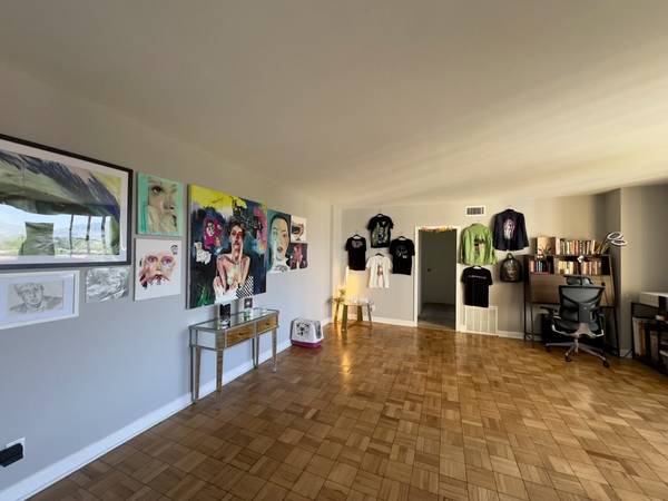 $1,700 / 2br - 1200ft2 - Sublet or long term Fabulous  Miracle Mile Location - near the Grove (West Hollywood)63869889960195124