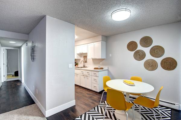 $1,835 / 2br - 880ft2 - Swimming Pool, Near Joint Base Lewis-McChord (JBLM), 2B/1B (8022 83rd Avenue Southwest, Lakewood, WA)63891324408834124