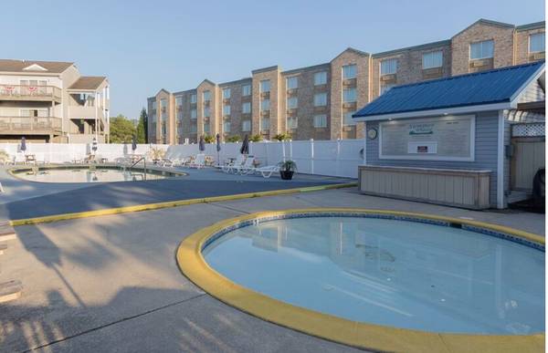 LUXURY BETHANY BEACH TOWNHOUSE AUG 21-28 OR AUG 29-SEPT 4 $1600/WK 1