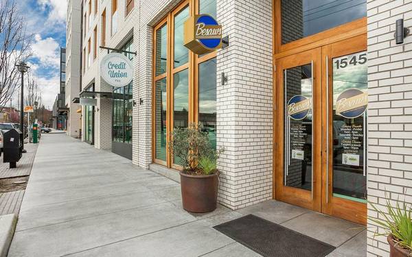$2,076 / 1br - 815ft2 - Studio, 1 Bedroom & 2 Bedroom apartment homes (In the heart of Slabtown)63956647432194124