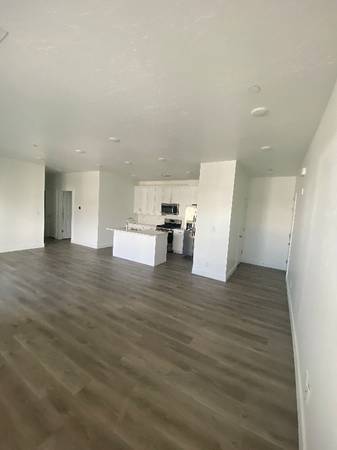 $2200.00 / 3br - Desert Color - Auburn Hills63932586452610120