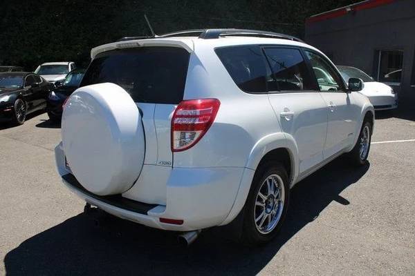 2009 Toyota RAV4 4WD 4 puertas 4 cilindros Automático de 4 velocidades LE - $9,400 (Renton)63477137340803122