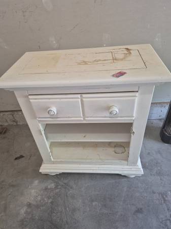 Free White  cabinet 1