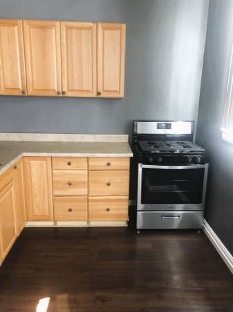 $1,995 / 1br - Prime location! 97 Walk Score near Big 6 Market & MacArthur Park! (Westlake)63953073424002124