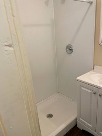 $1,100 / 2br - 850ft2 - 2 Bedroom 1 bathroom Downstairs unit Downtown Denison $1100 per month (617W Gandy Unit 1)63656583471363121