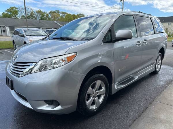 2016 TOYOTA SIENNA WHEELCHAIR VAN BRAUNABILITY RAMP LOW MILES - $53,999 (Seekonk MA , Platinum BraunAbility Dealer)63469621491841122