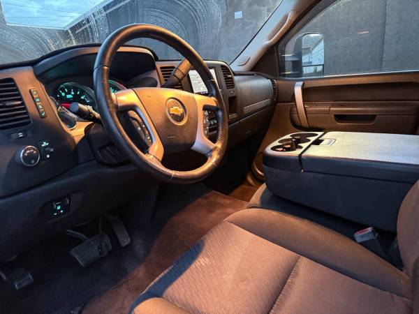 2012 Chevrolet Silverado 2500HD - Photo 7
