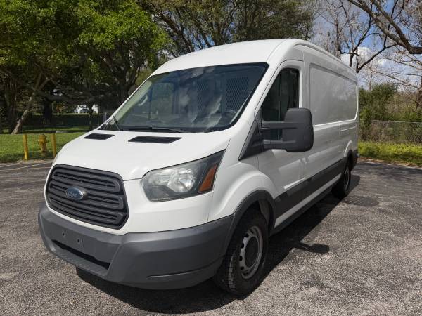 2016 Ford TRANSIT 150 MEDIUM