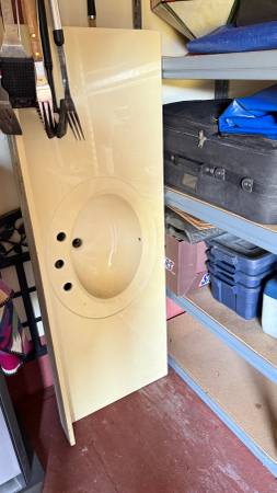 CERAMIC SINK BATHROOM 1