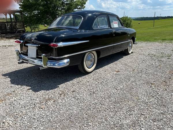 1951 Ford Custom Sedan Tudor - $15,000 (área de St Joseph)63621942386179124