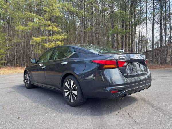 2019 Nissan Altima  2.5 SL Sedan 4D Sedan - $8,500 (Auto Nova LLC)63620833976963123