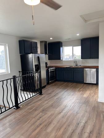 $1,770 / 2br - 865ft2 - Secluded Apt behind Cottage House - Delmar Parkway, Garage and Garden (Aurora)63962794800386123