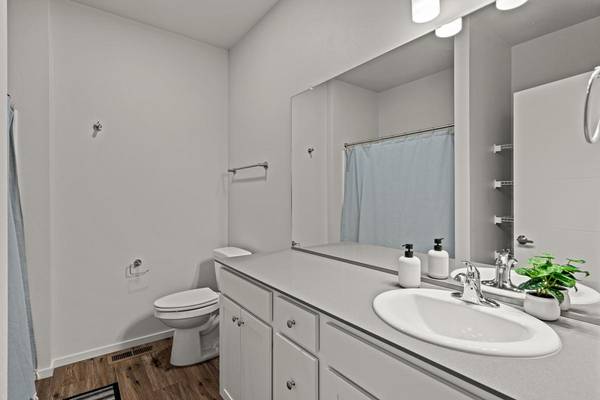 $2,255 / 3br - 1357ft2 - Fitness Center featuring Aktiv Xponential+ Equipment, Playground63831535486211121