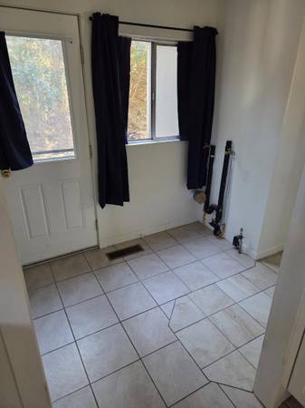 $1,200 / 2br - 1000ft2 - House for Rent (Fall River Mills)63972532364931123