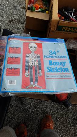 VTG Halloween Topstone 34" Honeycomb Boney Skeleton 1