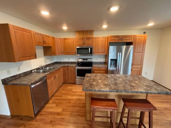 $995 / 2br - 925ft2 - 💥 BEAUTIFUL 2BR/1BA Upper Apartment – Built in 2019 – Cat Friendly 💥 (Chippewa Falls)63845958466563120