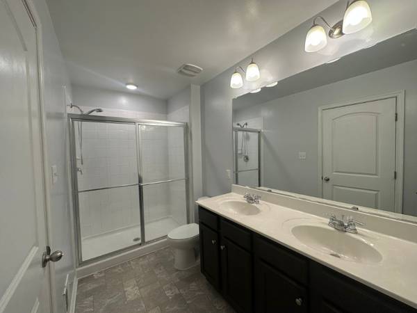 $2100.00 / 3br - 1882ft2 - Bright, Spacious & Convenient Corner-Unit Townhome63953077039107124
