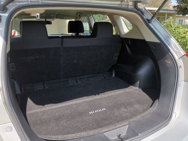 2011 Nissan Rogue S,  FWD  67k miles - $6,800 (arcadia)63624631542275124