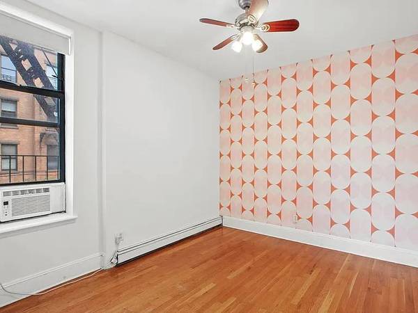 $930 / 1br - Brightened 1 Bedroom Apartment Steps From Shops (capitola)63833989218433120