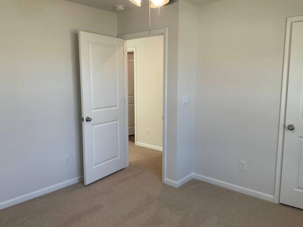 $1,300 / 3br - 2164ft2 - Family-Friendly 3 Bed, 2.5 Bath Home near High Point and Greensboro Universities (Thomasville)64027275762561124