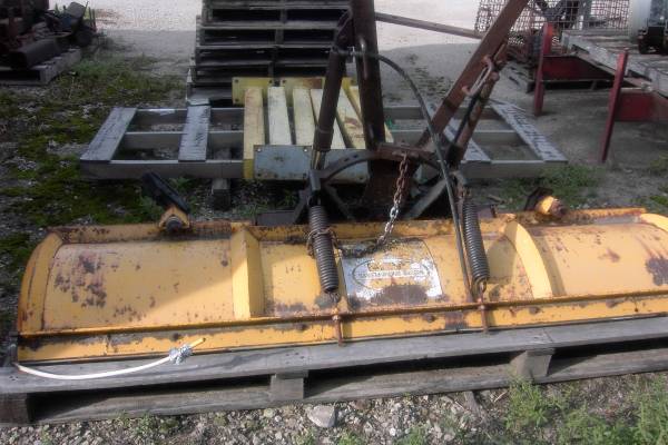 7 1/2' snow plow 1