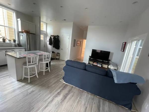 $1,730 / 3br - Habitación en apartamento de 3 dormitorios/3 baños - $1,730 (barrio Mission)63824662154627121