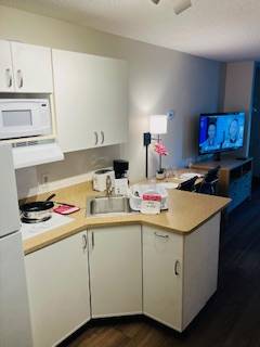 $3,023 / 1br - Furnished and available ASAP - NO DEPOSIT64053875328513123