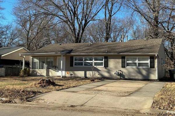 3 BEDROOM, FULL BASEMENT 1