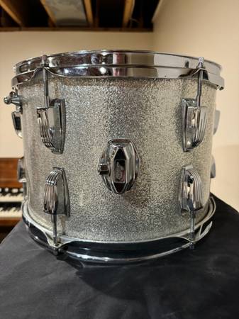Ludwig 9x13 rack Tom 1966 Sliver Sparkle Excellent Condition - $395 (Southwick)63471140418305121