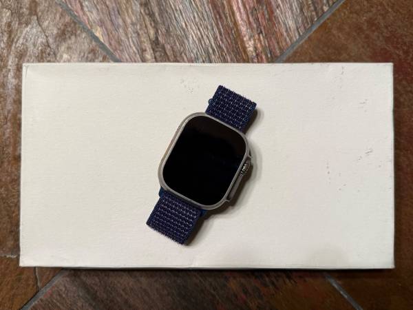 Apple Watch Ultra 2 Titanium 1