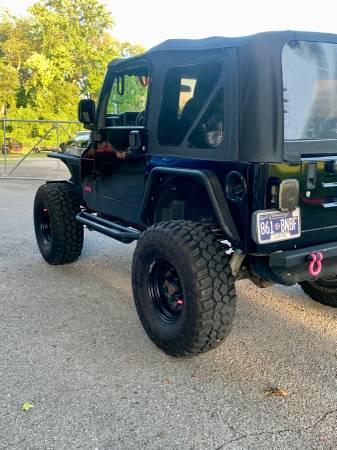 2004 Jeep Wrangler - $12,00063621419663873124