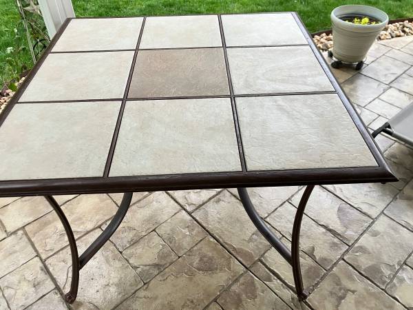 Outdoor Dining Table 1